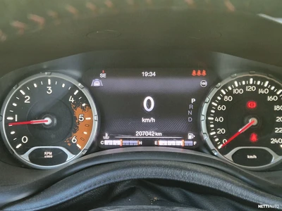 Jeep Renegade 2015, kuva 5/10