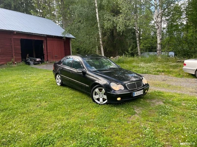 Mercedes-Benz C 200 2002, photo 3/8