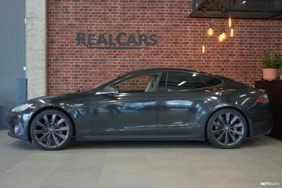 Tesla Model S 2014, kuva 5/18