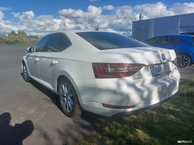 Skoda Superb 2016, kuva 2/3