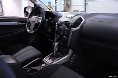 Isuzu D-Max Space Cab 2,5 TDi 4WD 5AT LS 2012, photo 7/30