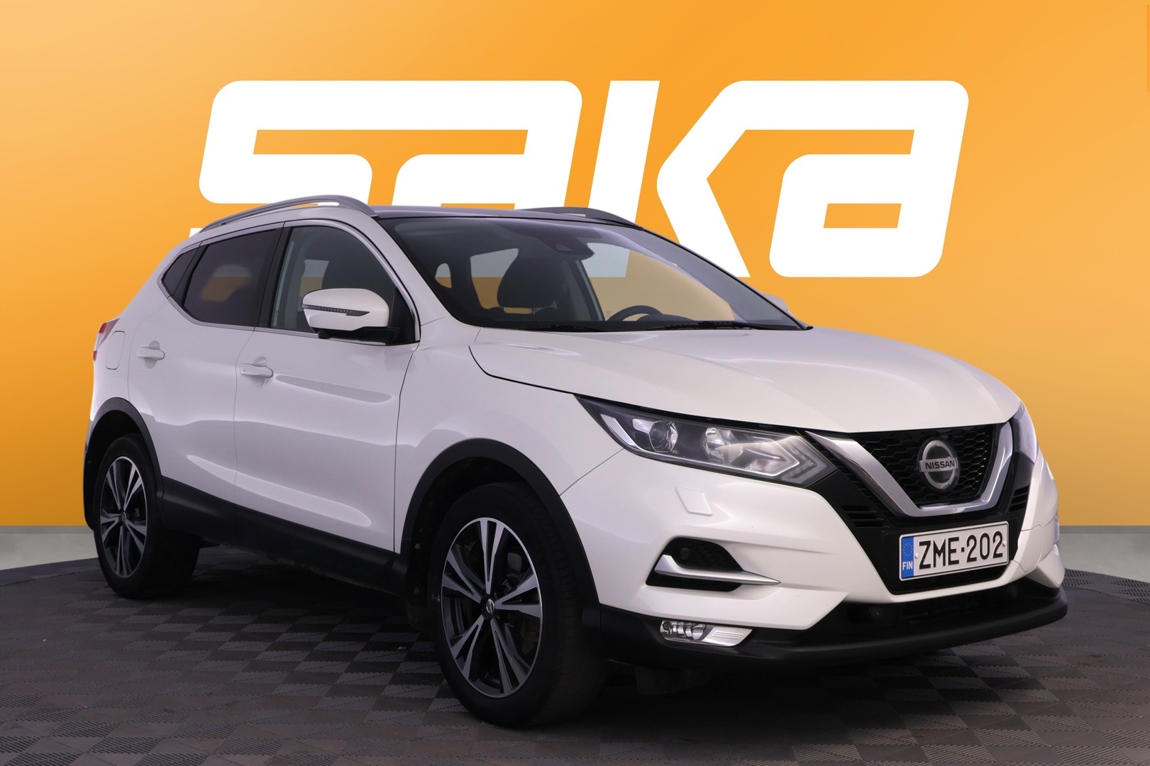 Nissan Qashqai DIG-T 115 N-Connecta 2WD Xtronic Glass roof PFEB