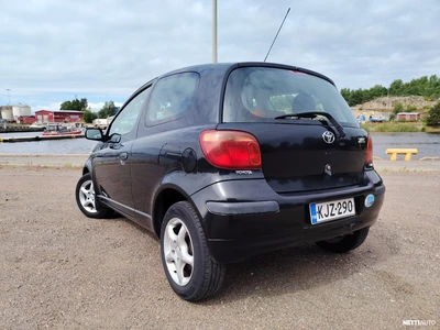 Toyota Yaris 2004, photo 2/11