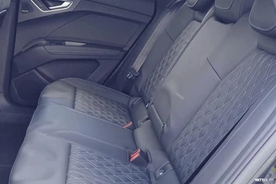 Audi Q4 e-tron 2022, photo 7/9