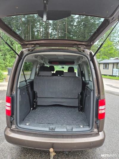 Volkswagen Caddy Maxi 2011, photo 7/17