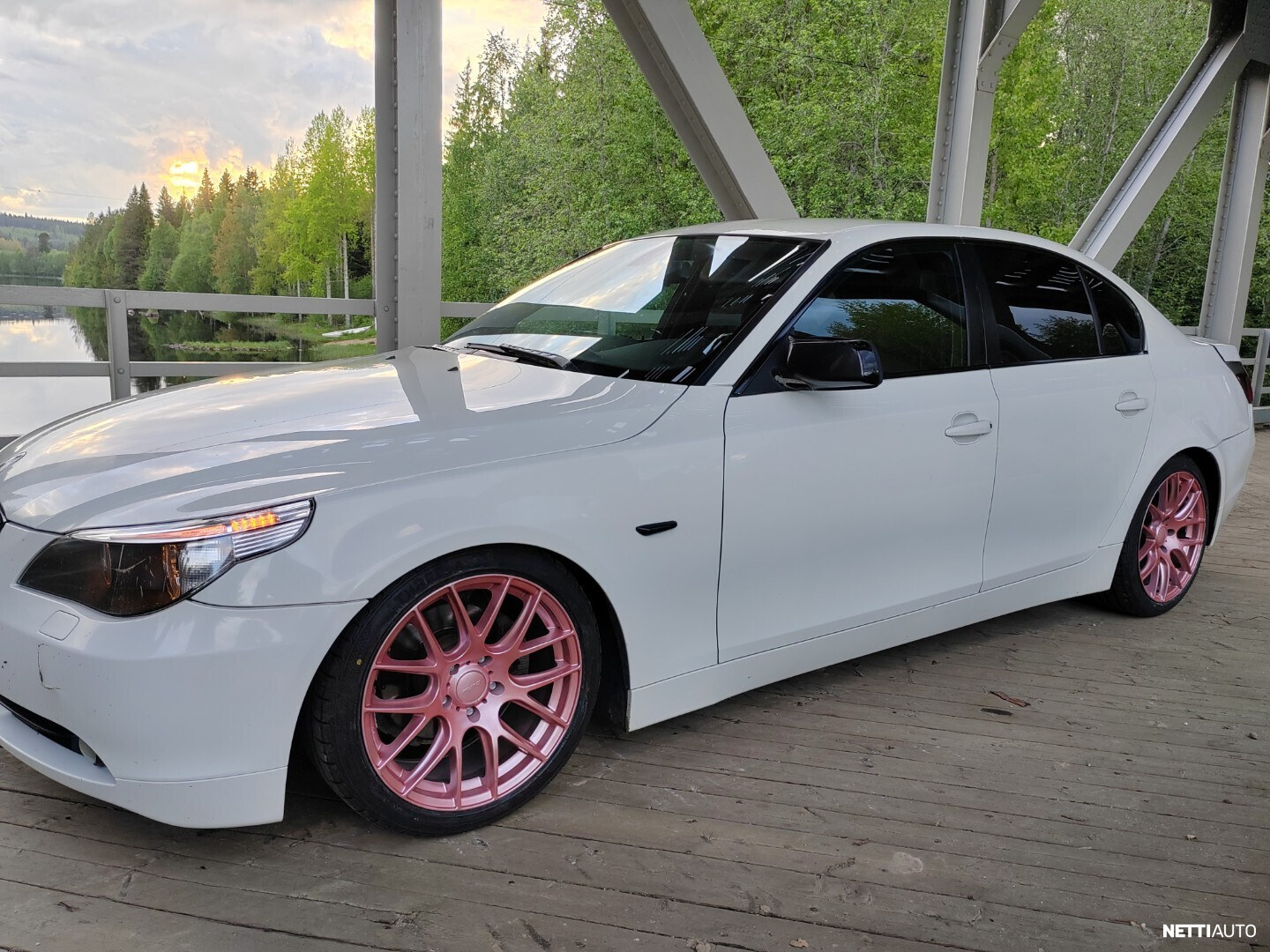 BMW 525