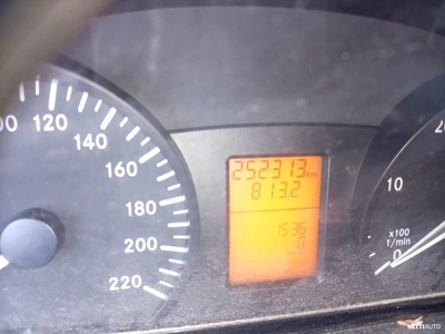Mercedes-Benz Vito W639 2009, photo 5/7