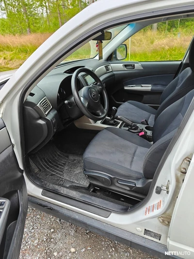 Subaru Forester 2010, photo 7/17
