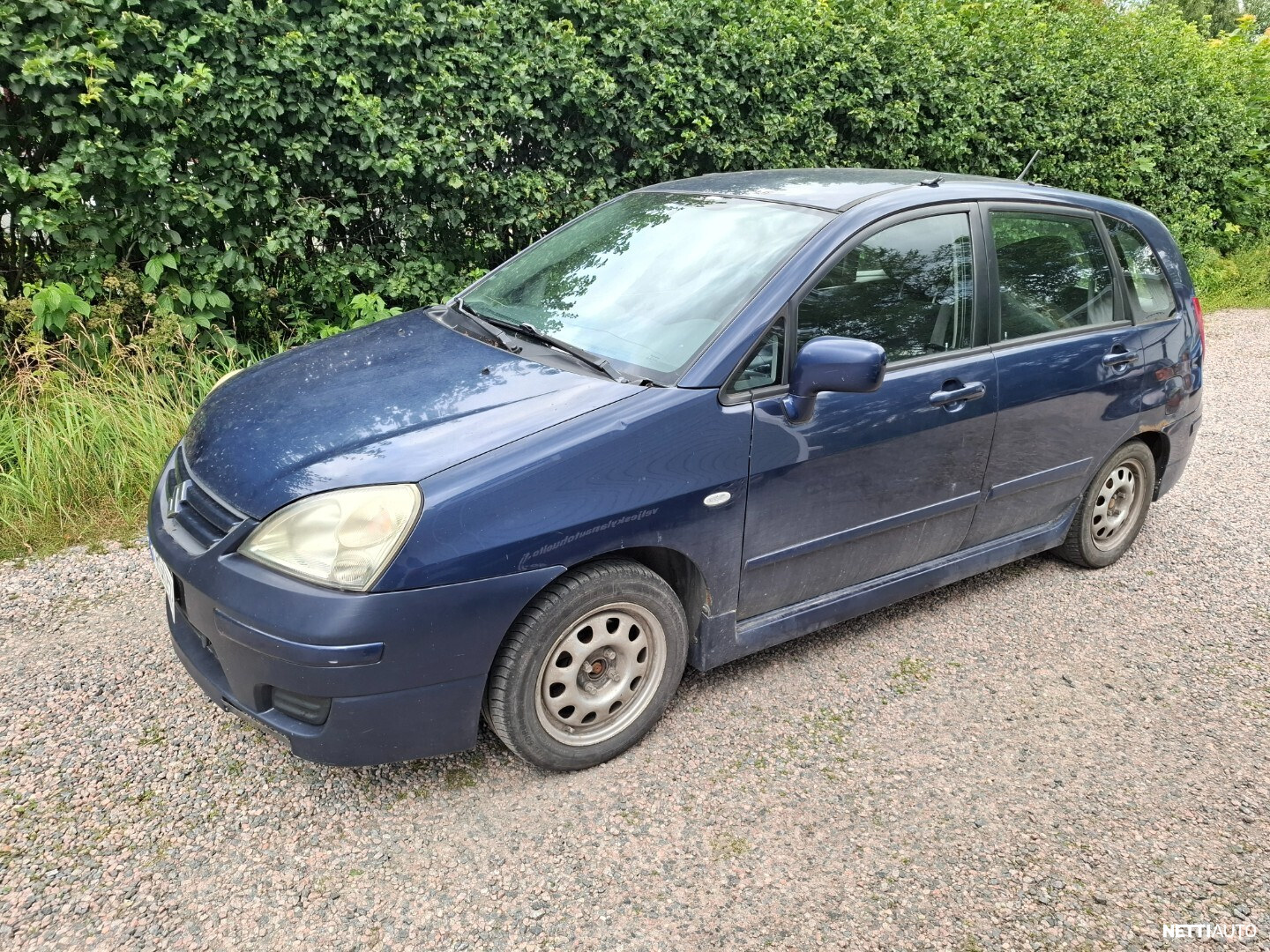 Suzuki Liana
