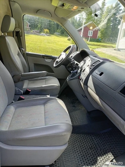 Volkswagen Transporter 2009, kuva 7/7