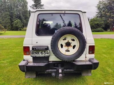Mitsubishi Pajero 1988, photo 4/10