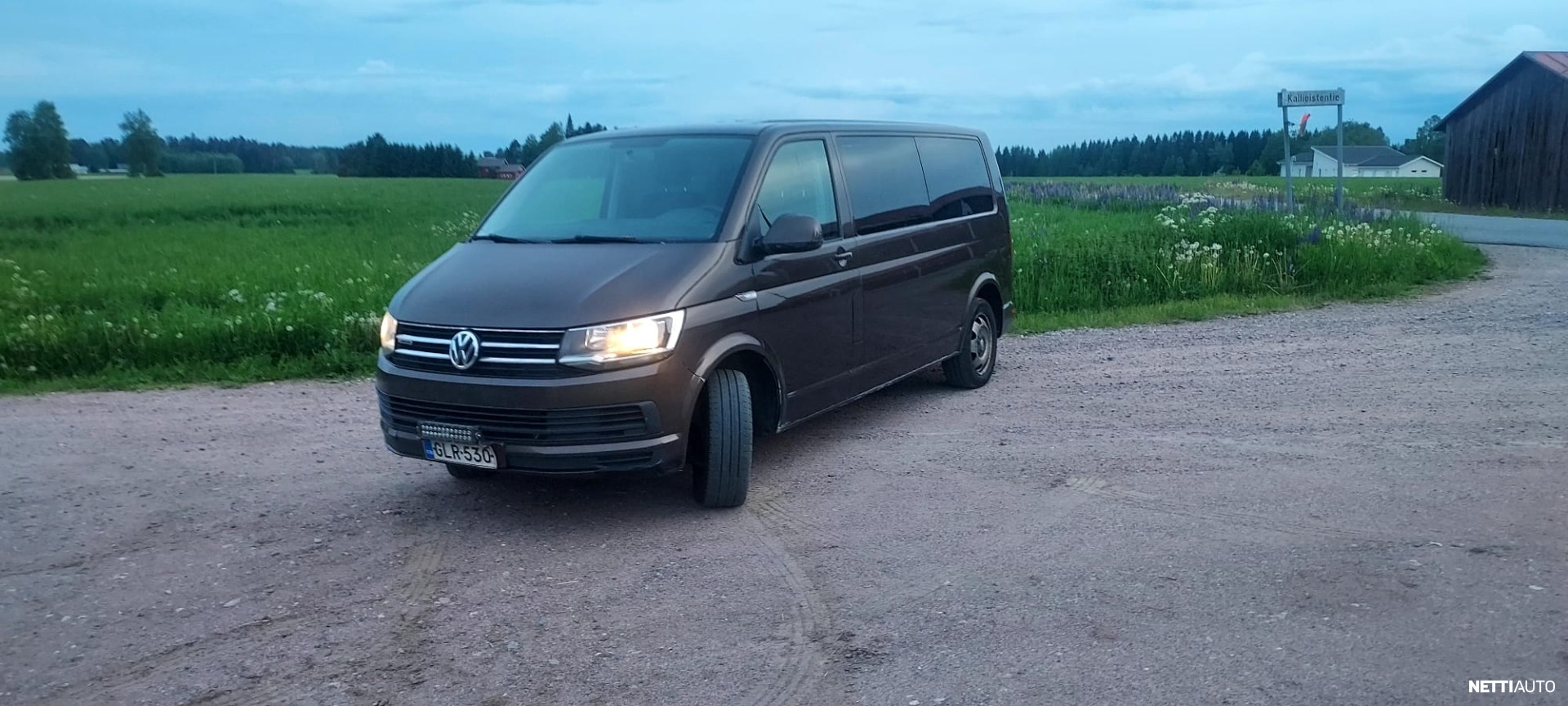 Volkswagen Caravelle