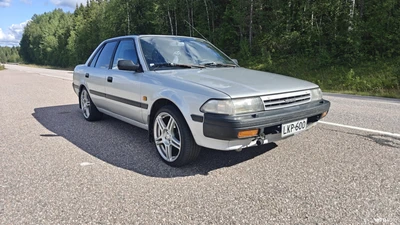 Toyota Carina II 2,0d XL 4d 1988, photo 3/20