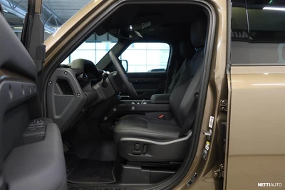 Land Rover Defender 2026, photo 6/14