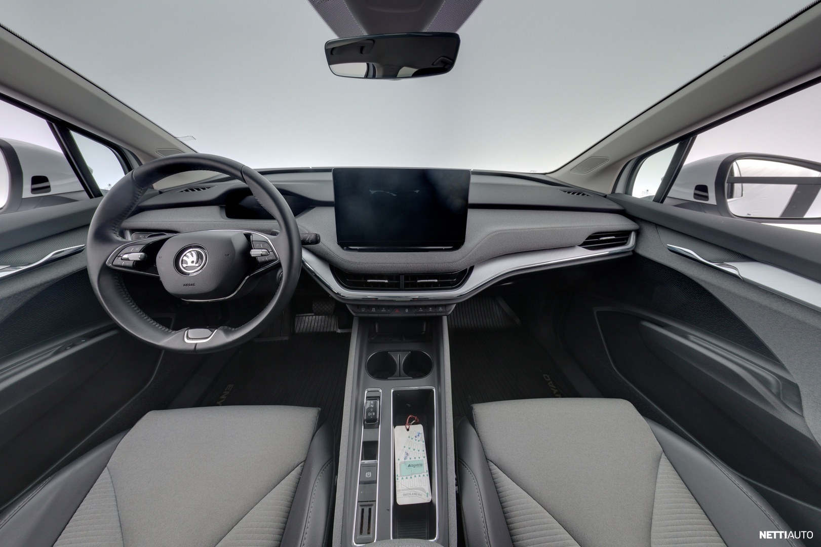 Skoda Enyaq 2023, photo 7/20