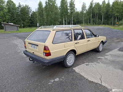 Volkswagen Passat 1987, photo 3/8