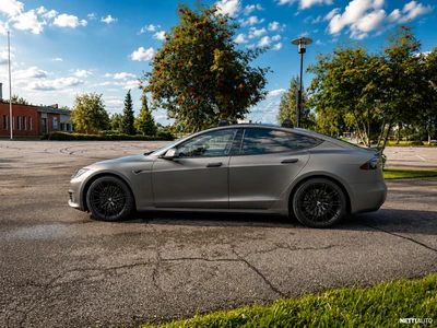 Tesla Model S 90D 2016, photo 5/10