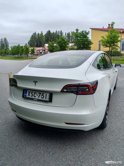 Tesla Model 3 Standard Range Plus 2020, photo 4/7