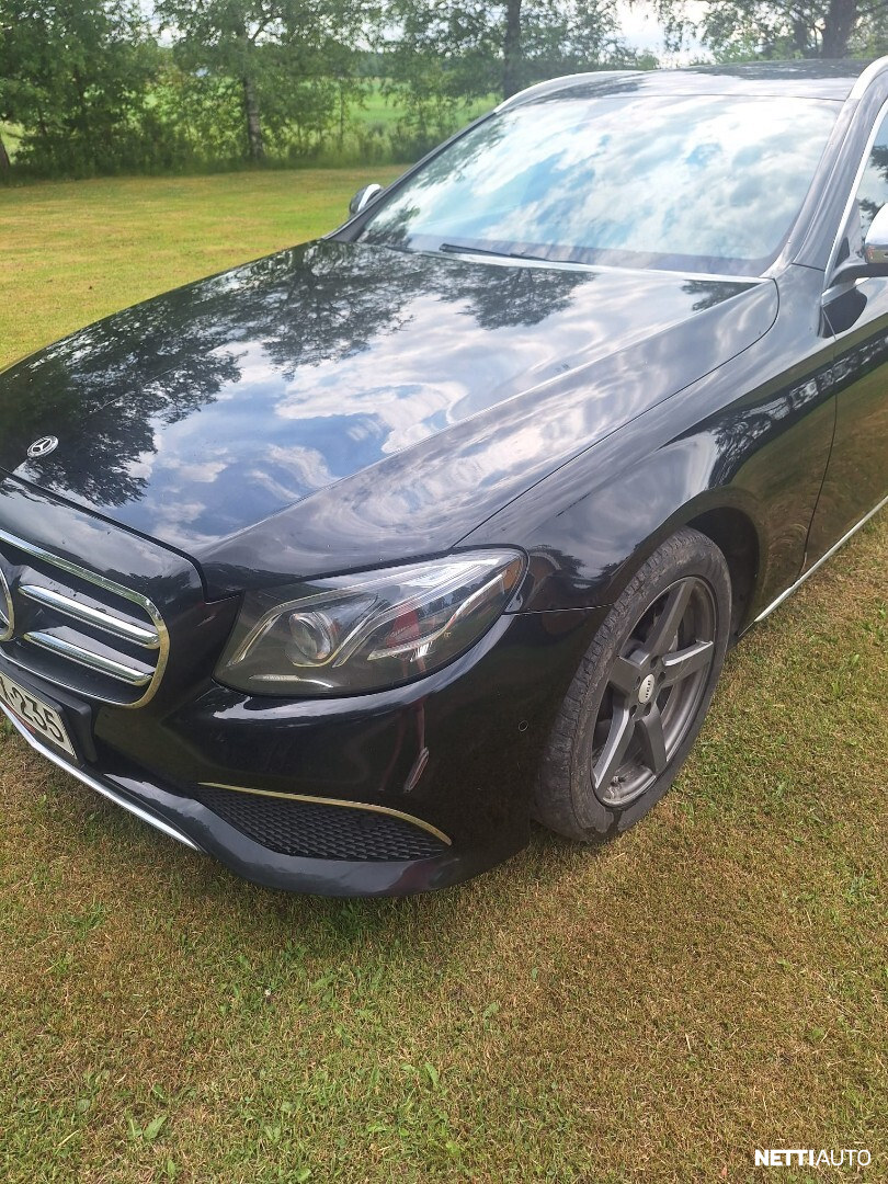 Mercedes-Benz E