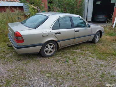 Mercedes-Benz 180 1996, kuva 2/3