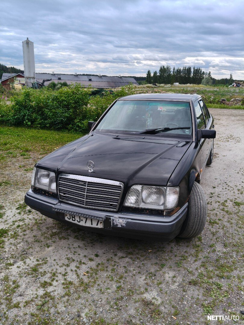 Mercedes-Benz 124