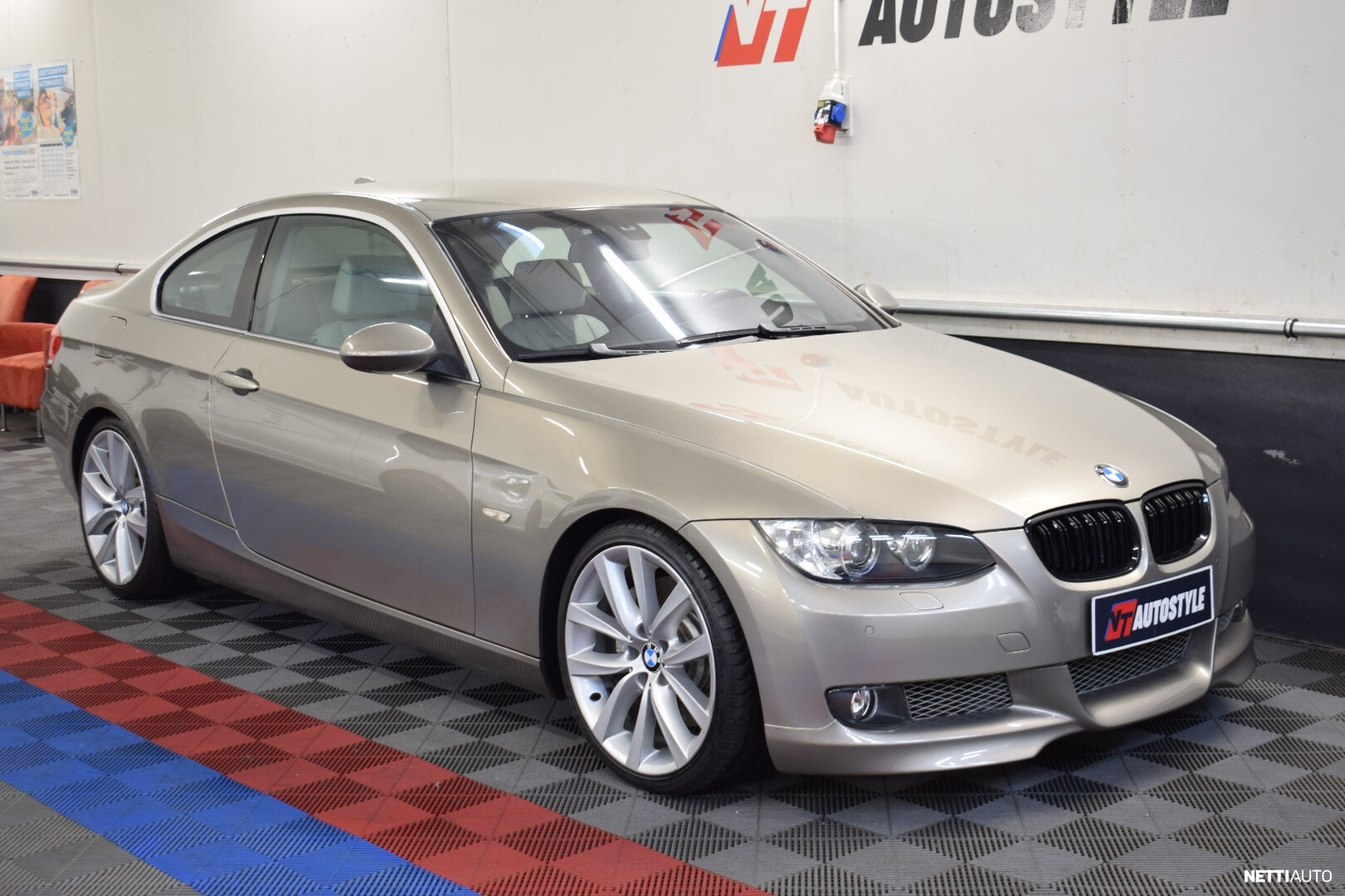 BMW 335
