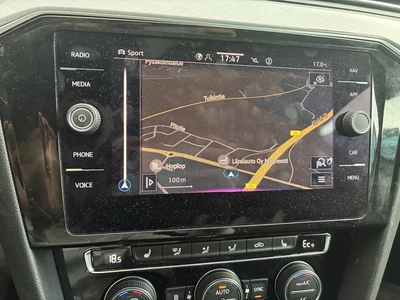 Volkswagen Passat 2020, photo 7/10
