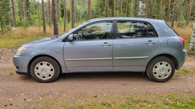 Toyota Corolla 2004, kuva 2/10