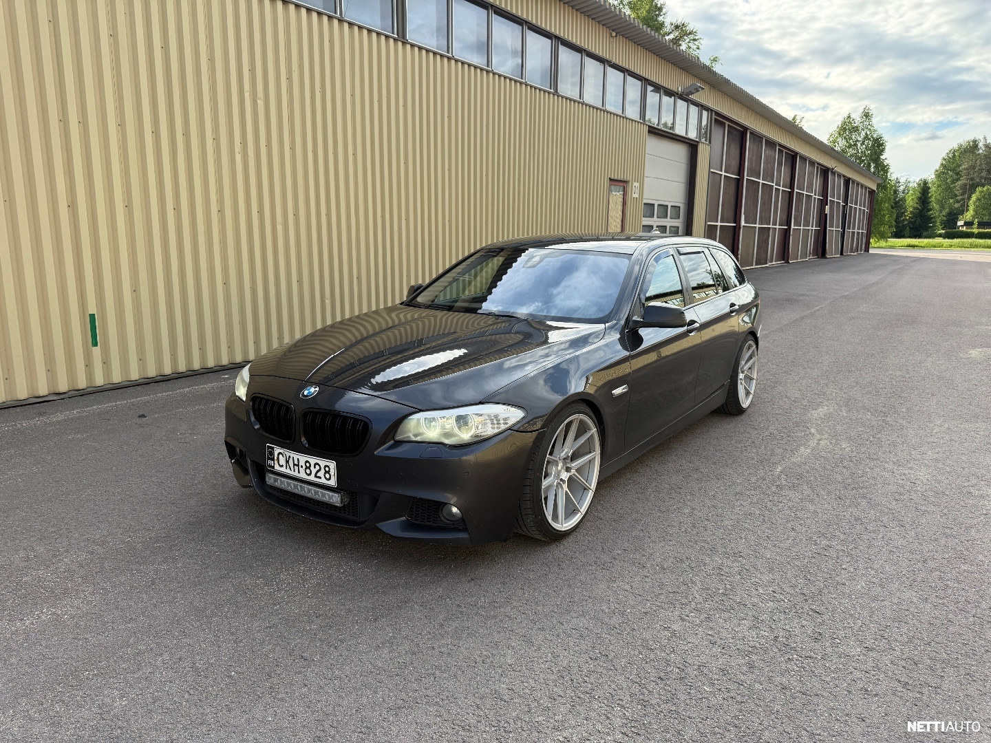BMW 520