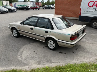Toyota Corolla 1991, kuva 2/8