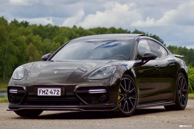 Porsche Panamera Turbo S E-Hybrid 2018, photo 1/18