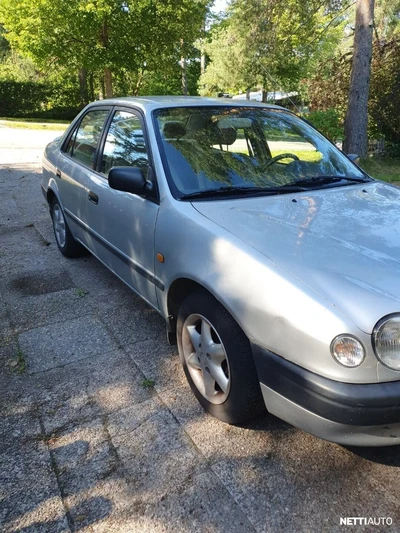 Toyota Corolla E11 1998, kuva 2/9