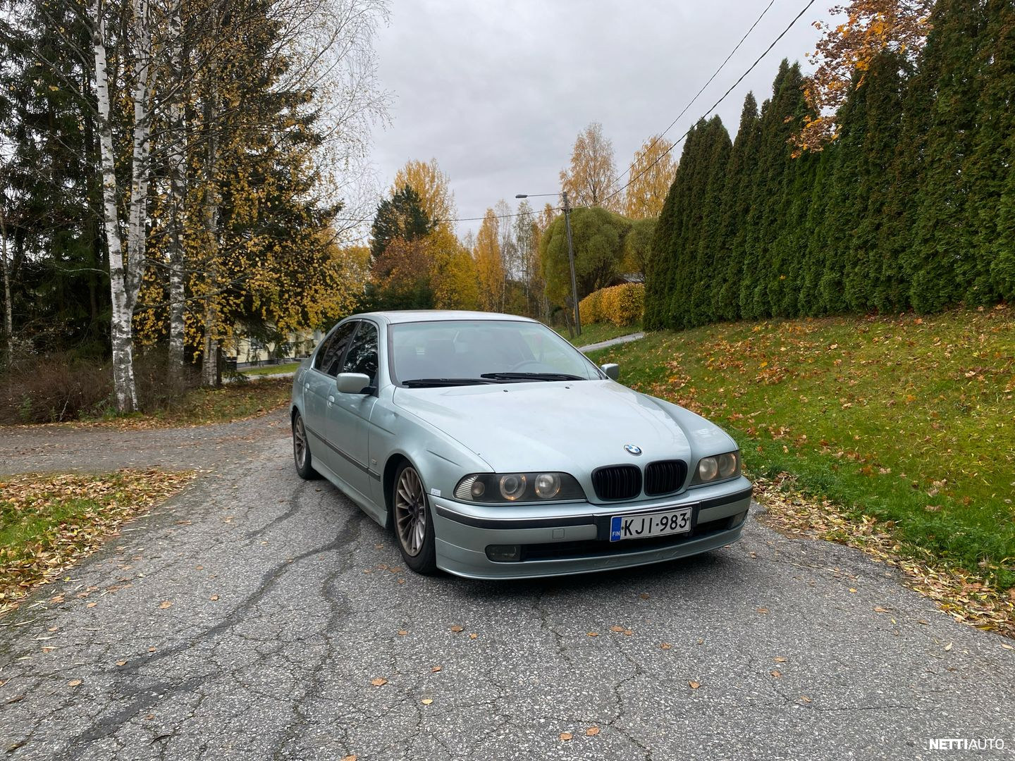 BMW 523