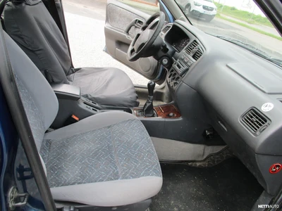 Nissan Primera Primera 2.0 Farmari 1998, photo 7/10
