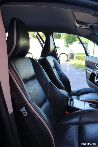 Volvo XC90 D5 AWD R-Design aut 2010, photo 3/10