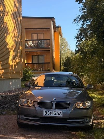 BMW 325 2010, kuva 5/24