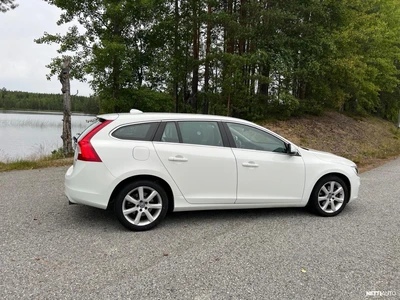 Volvo V60 2018, photo 3/10