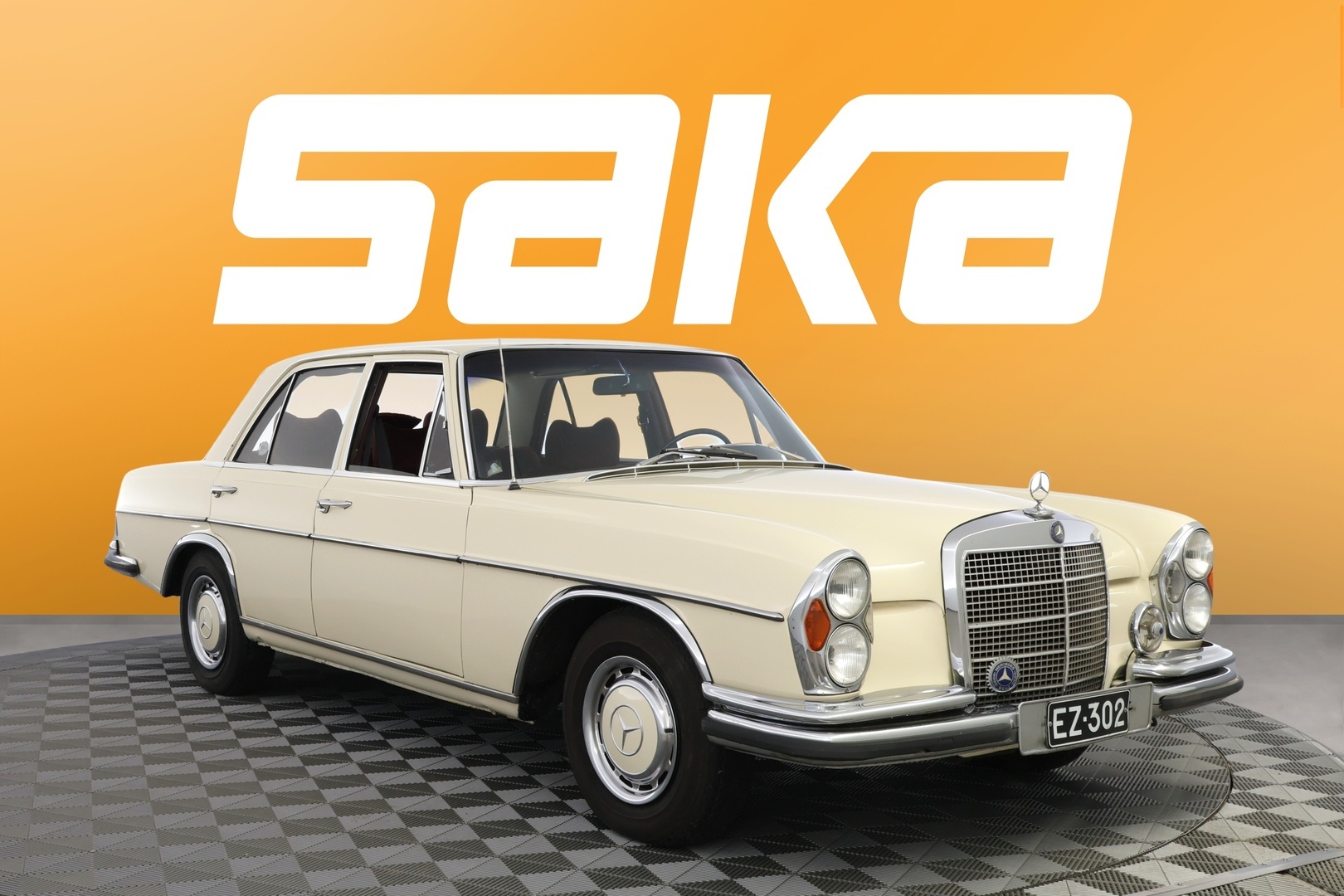 Mercedes-Benz S 4DSEDAN 280S-8