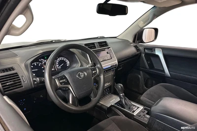 Toyota Land Cruiser 2018, photo 6/33
