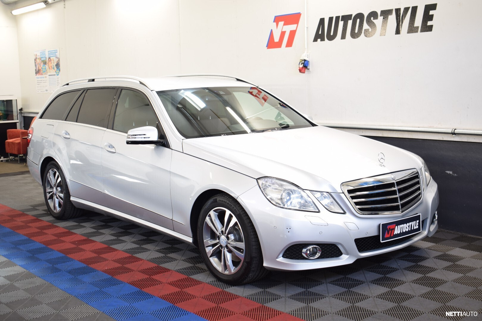 Mercedes-Benz E