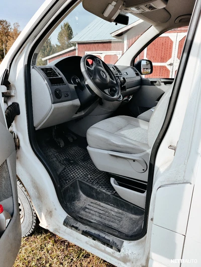Volkswagen Transporter 2011, photo 5/9
