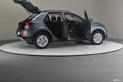 Volkswagen T-Roc 2022, photo 6/27