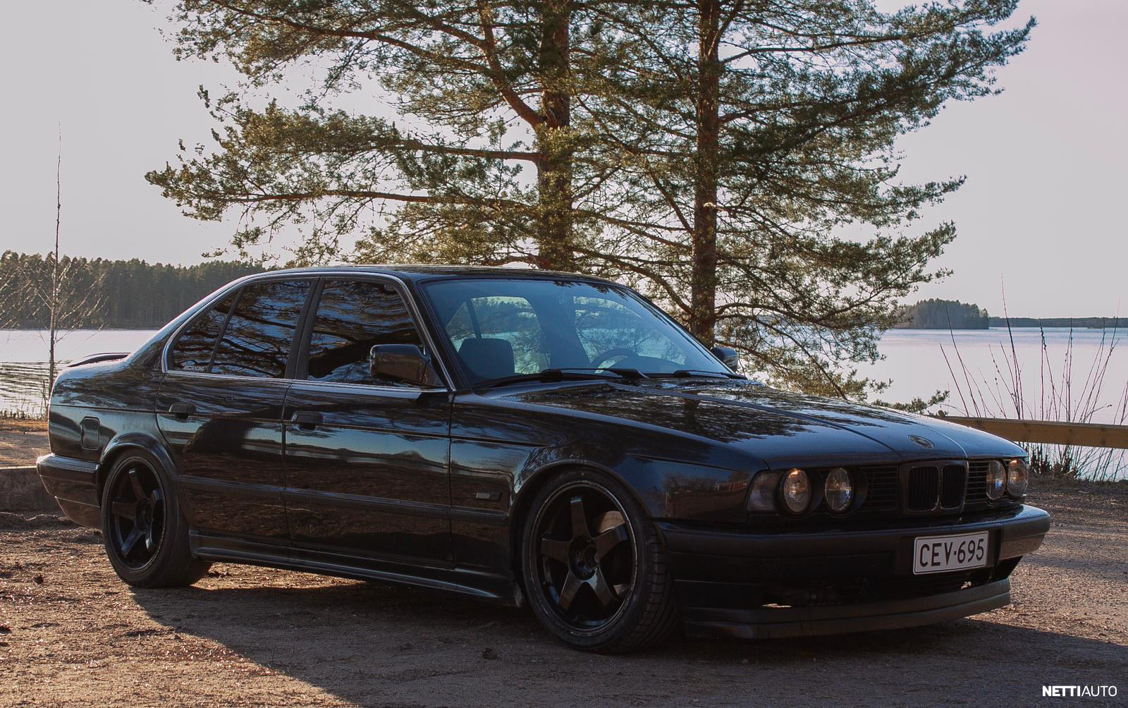 BMW 525