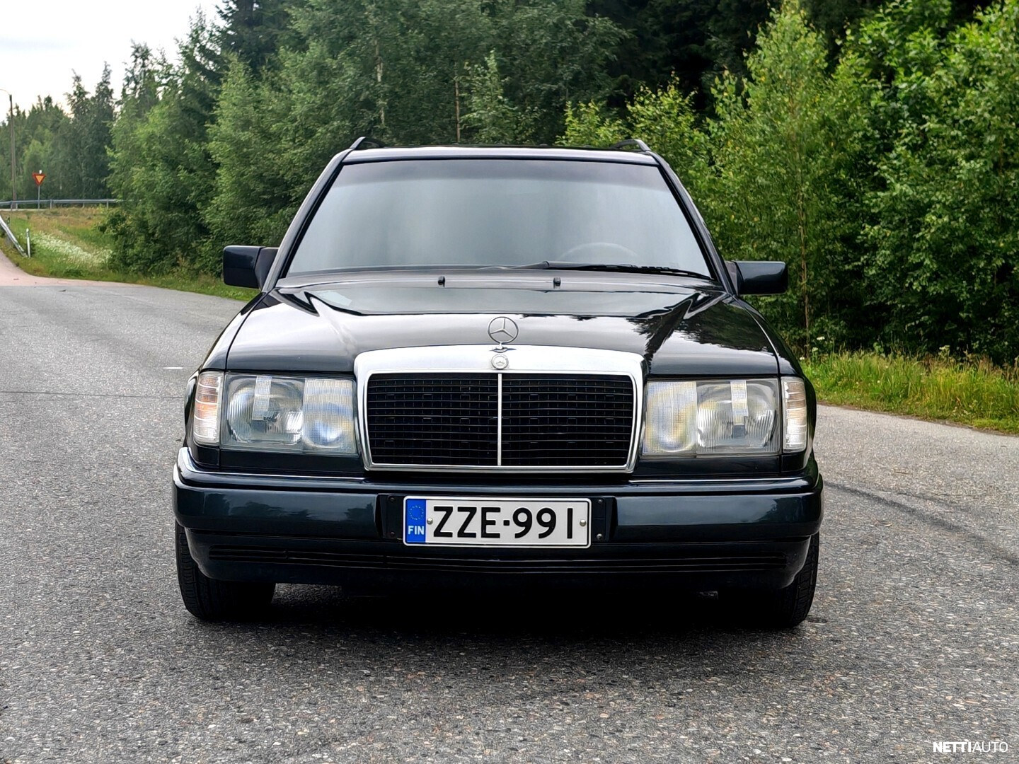 Mercedes-Benz 320