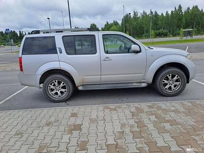 Nissan Pathfinder 2005, photo 6/12