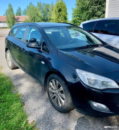 Opel Astra 2012, kuva 2/6