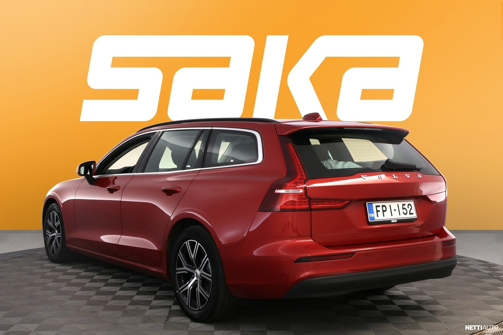 Volvo V60 2023, photo 5/36