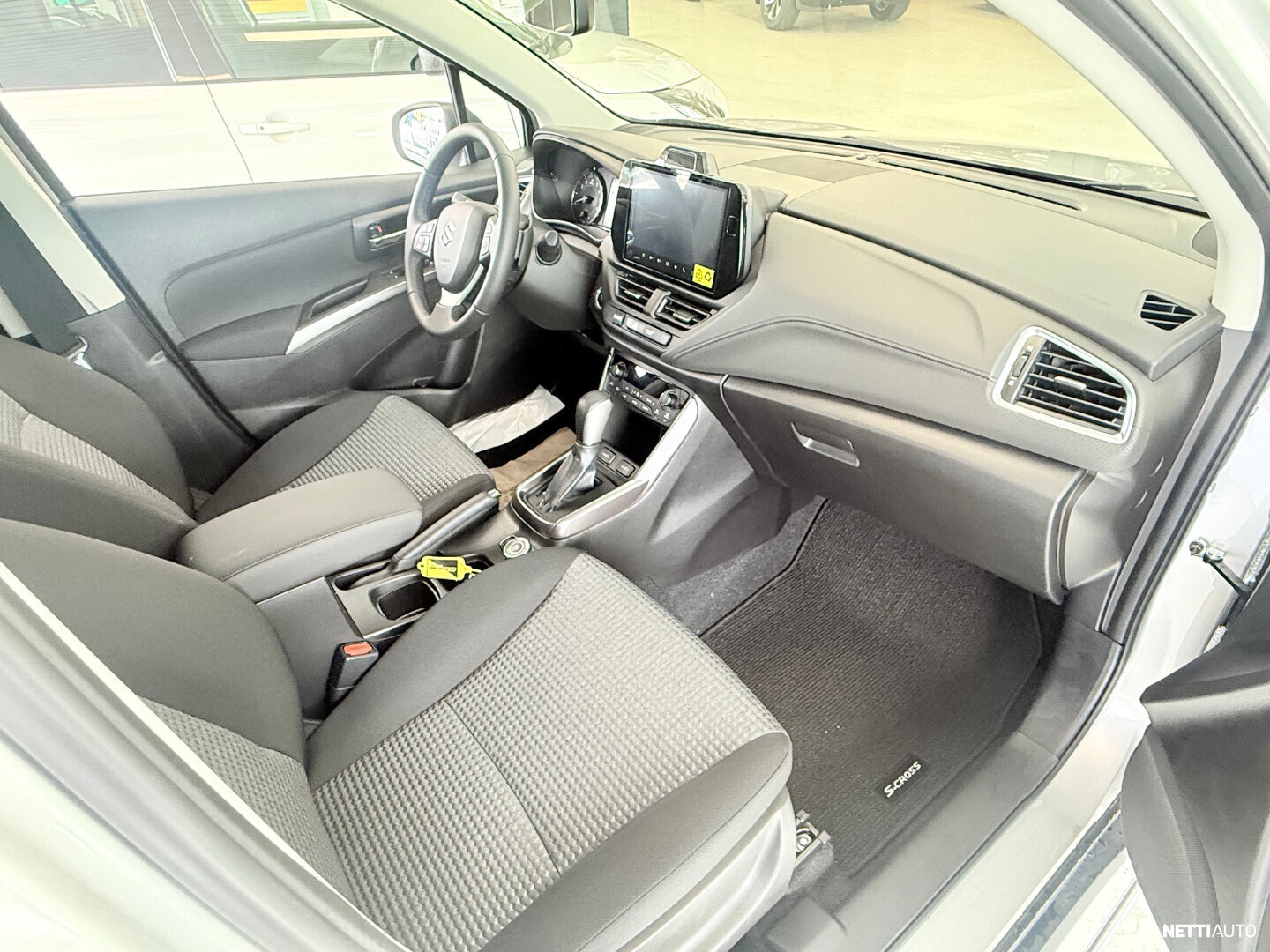 Suzuki S-cross 2026, photo 6/10