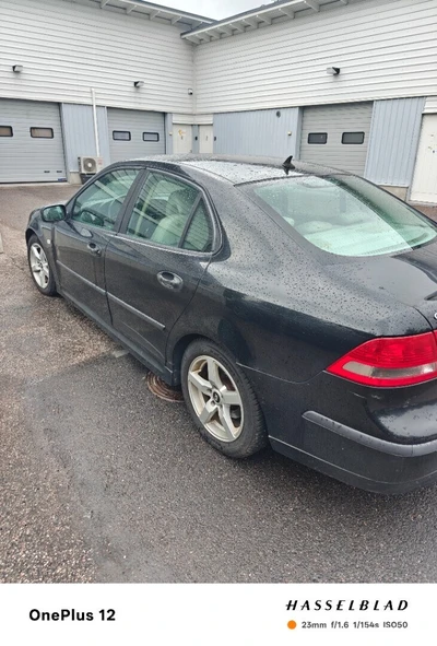 Saab 9-3 2004, kuva 2/2