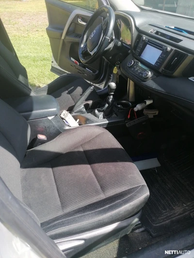 Toyota RAV4 2,0 D-4D AWD Active 2014, kuva 5/7